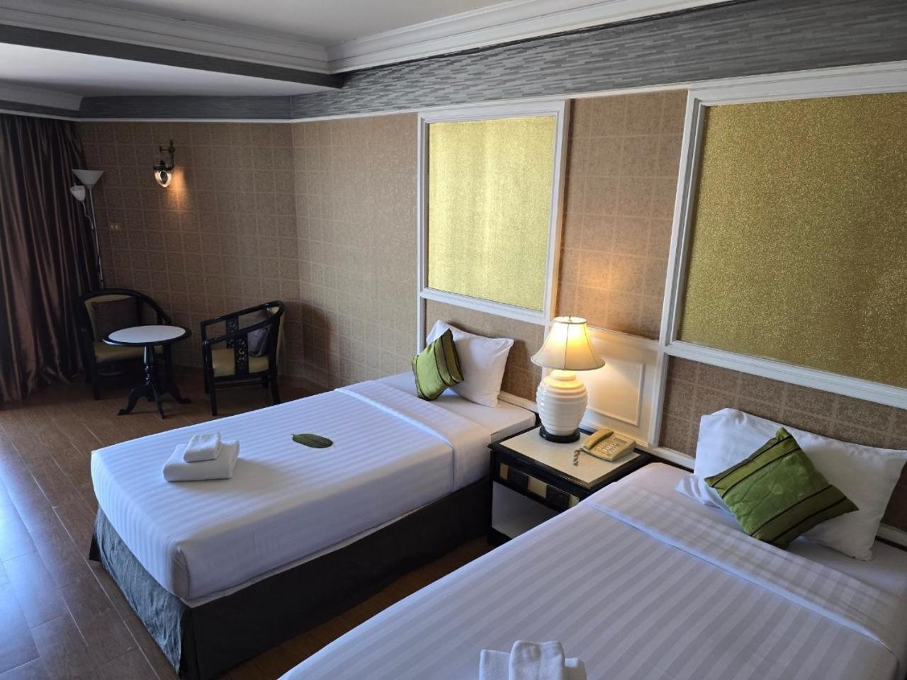 First Pacific Cirrus Hotel Pattaya Exterior photo