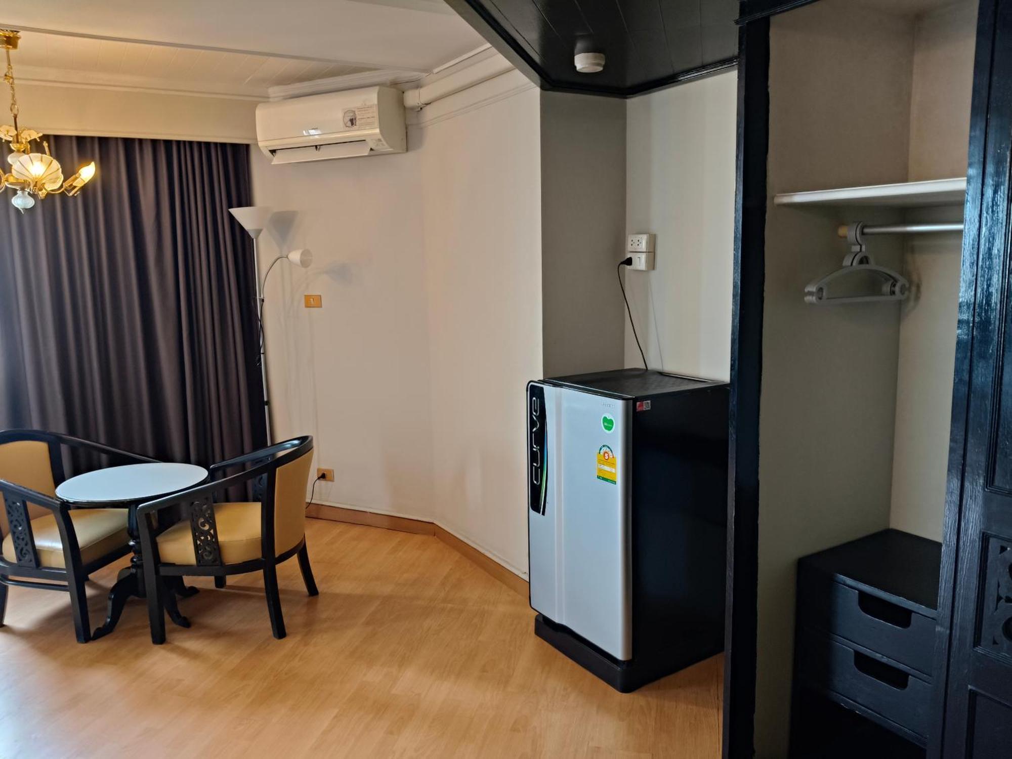 First Pacific Cirrus Hotel Pattaya Room photo