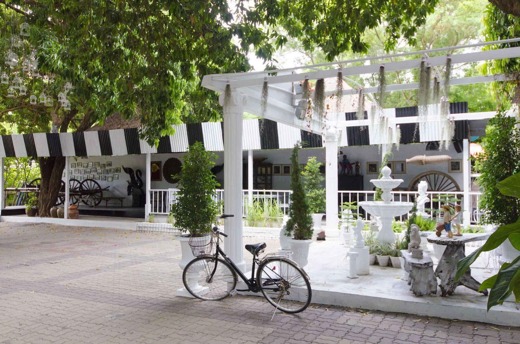 First Pacific Cirrus Hotel Pattaya Exterior photo